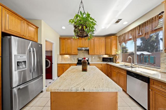 1396 Carneros Valley Street, Chula Vista CA: https://media.crmls.org/mediaz/1f9fe628-f301-4f34-b731-a0577e1787da.jpg
