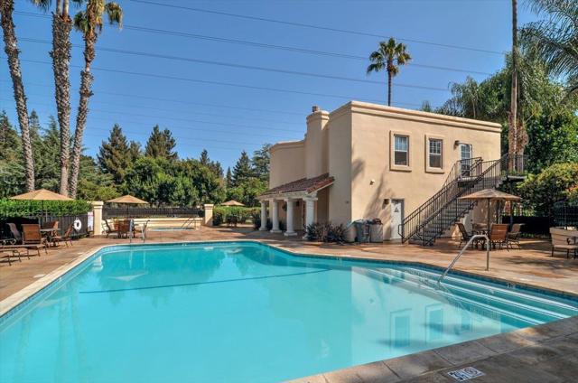 1190 Maria Privada, Mountain View CA: https://media.crmls.org/mediaz/1fa0b54f-c7a7-4336-86e0-e904a567b4eb.jpg