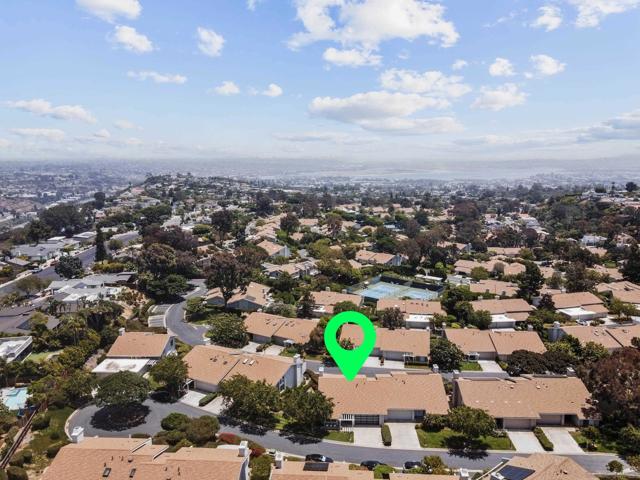 2143 Caminito San Martin, La Jolla CA: https://media.crmls.org/mediaz/1fa0fa32-b064-42f7-8c99-f5af0fa70f04.jpg