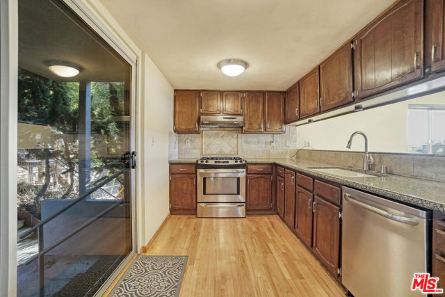 364 Pershing Drive, Playa del Rey CA: https://media.crmls.org/mediaz/1fa1ae2b-1e61-4bf5-aa7c-66e6a2966649.jpg