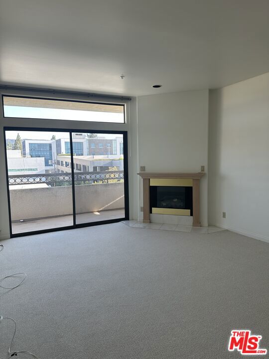 5319 Lindley Avenue, Tarzana CA: https://media.crmls.org/mediaz/1fa275b0-1c12-4de3-b86b-cd6aae674c87.jpg