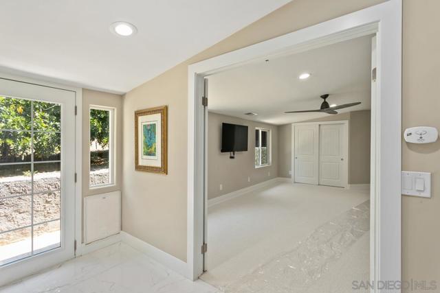 4716 S Mission Rd, Fallbrook CA: https://media.crmls.org/mediaz/1fa3359b-4422-4e73-a2b9-5329e2790469.jpg
