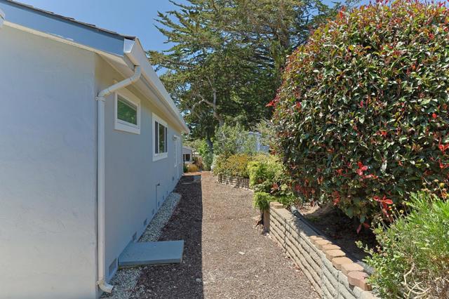 9355 Holly Oak Way, Salinas CA: https://media.crmls.org/mediaz/1fa3a39b-6603-4f0b-a418-b0cae1481926.jpg