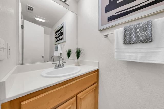 3315 Skyward Place, San Jose CA: https://media.crmls.org/mediaz/1fa44092-3e11-42e4-afaf-088768ccd1a4.jpg