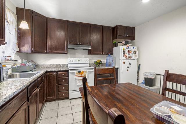 938 College Drive, San Jose CA: https://media.crmls.org/mediaz/1fa4dab6-fceb-4333-89d5-e9ed3a0adb62.jpg