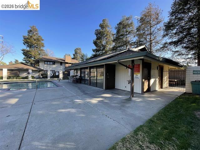 Image 20 of 27 For 2416 Shadow Ln #74