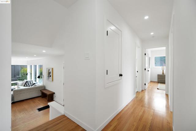 4847 Dunkirk Ave, Oakland CA: https://media.crmls.org/mediaz/1fa74026-e582-4573-bf18-c679e7546062.jpg