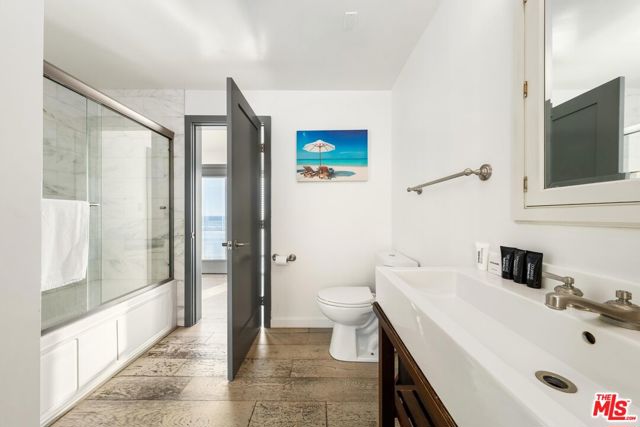 43000 Pacific Coast Highway, Malibu CA: https://media.crmls.org/mediaz/1fa7c02d-f3e2-45e6-84ee-51a857eec234.jpg