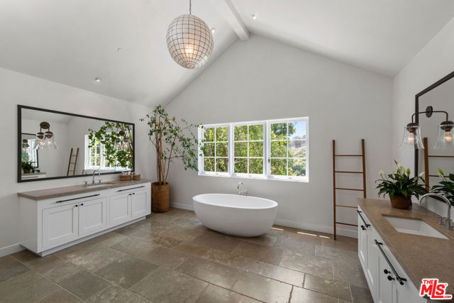Drew Fenton | 1319 AMALFI Drive Pacific Palisades CA | MLS: 7309642