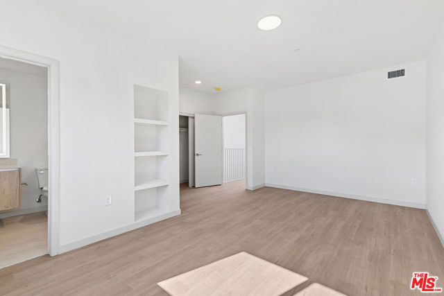 Image 25 of 29 For 2523 Orange Drive