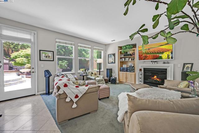 Image 12 of 28 For 5366 Dublin Ranch Dr