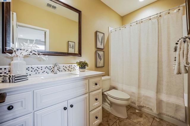 389 Basswood Cmn, Livermore CA: https://media.crmls.org/mediaz/1fa9c1c7-415e-490d-8976-77e76d0e33d5.jpg
