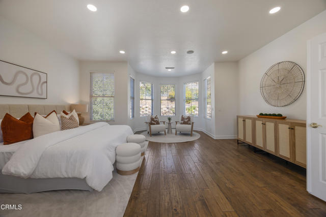 827 W Heritage Oak Court, Altadena CA: https://media.crmls.org/mediaz/1faa33b4-5d93-42b0-8c3b-c997514a1edf.jpg