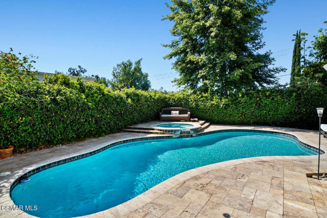 4809 Dunman Avenue, Woodland Hills CA: https://media.crmls.org/mediaz/1faa49a9-2e5f-47ee-ab92-b3e3e3fbd06a.jpg