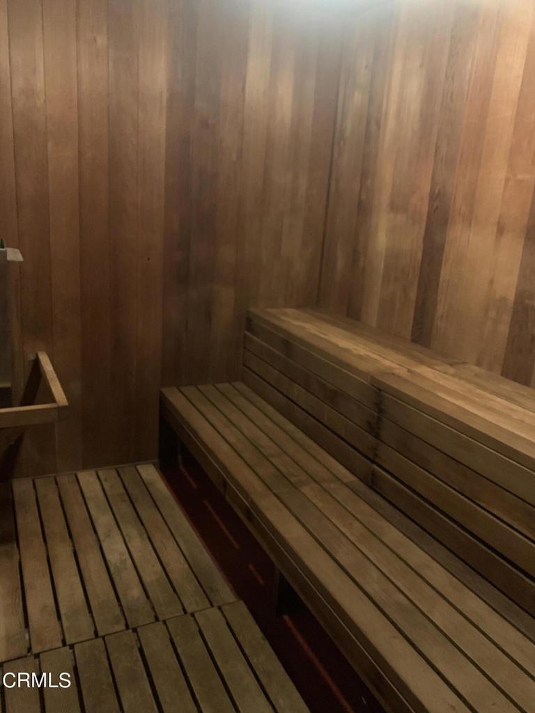 https://media.crmls.org/mediaz/1faacd74-8f4b-47e3-9437-e129b3d72518.jpg?preset=X-Large