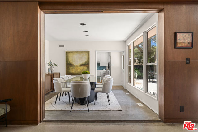 1234 Woodland Drive, Santa Paula CA: https://media.crmls.org/mediaz/1facb086-409b-49a2-a7ac-0c00d02fac76.jpg