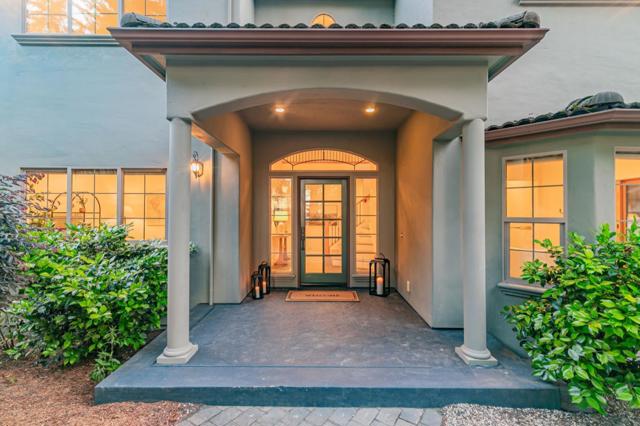 18 Ridgecrest Lane, Scotts Valley CA: https://media.crmls.org/mediaz/1facbe6f-fb1c-4661-ac78-913318f5db80.jpg