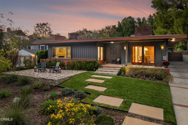 Detail Gallery Image 2 of 45 For 1025 Nithsdale Rd, Pasadena,  CA 91105 - 4 Beds | 3 Baths