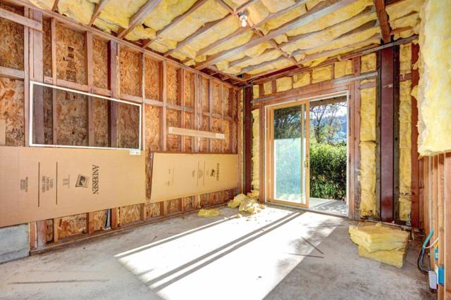 310 Old Spanish Trail, Portola Valley CA: https://media.crmls.org/mediaz/1fad4dfb-36ad-42a7-babc-2f0a24cd993b.jpg