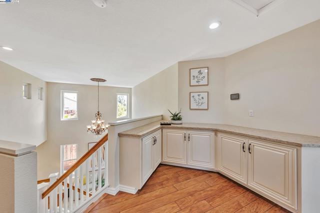 4069 Pergola CT, Castro Valley CA: https://media.crmls.org/mediaz/1fadd5c3-1596-4bd4-b45c-8bd7ad4b1fe8.jpg