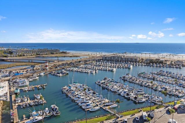 1200 Harbor N, Oceanside CA: https://media.crmls.org/mediaz/1faddb5e-9a5e-4729-9b22-05319621fcab.jpg