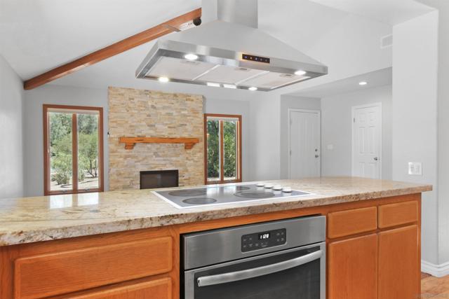 3165 Torreon Dr, Alpine CA: https://media.crmls.org/mediaz/1faf7bc5-20cf-4f2b-b387-ab9975fcce2a.jpg
