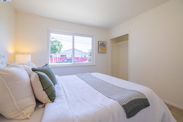 27830 Thackeray Ave, Hayward CA: https://media.crmls.org/mediaz/1fafe2b7-5db9-42f6-8e09-2278bfc4abcf.jpg