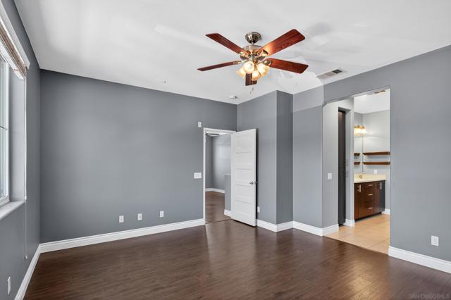 Image 20 of 37 For 42921 Avenida Amistad
