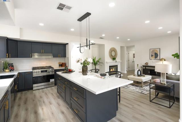 5089 Winterbrook Ave, Dublin CA: https://media.crmls.org/mediaz/1fb0de7e-bd7f-407c-9ba0-130ede6e90d7.jpg