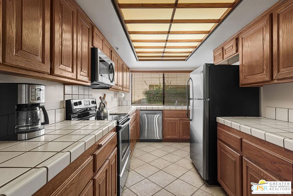 MLS #25614095PS image #10