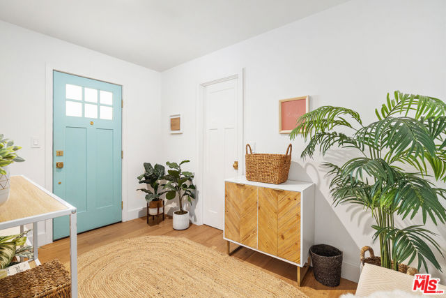 29500 Heathercliff Road, Malibu CA: https://media.crmls.org/mediaz/1fb203aa-c812-4a42-a429-1352cbc63b77.jpg