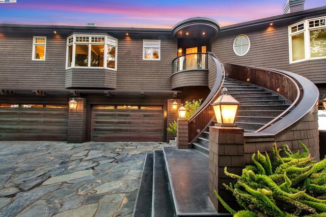797 Las Olas Dr, Aptos CA: https://media.crmls.org/mediaz/1fb2e68b-336a-438c-a2d4-bf1913f01704.jpg