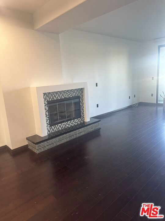 520 S Kingsley Drive, Los Angeles CA: https://media.crmls.org/mediaz/1fb2ef77-1e3a-4b61-b862-a84b8bb185f6.jpg
