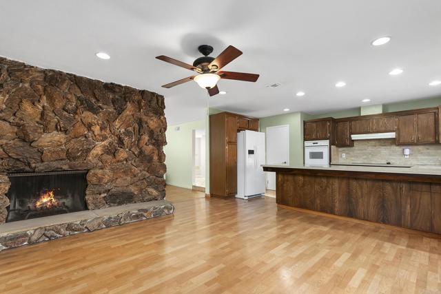 Detail Gallery Image 6 of 27 For 4599 Dauer Ave, La Mesa,  CA 91942 - 3 Beds | 2 Baths