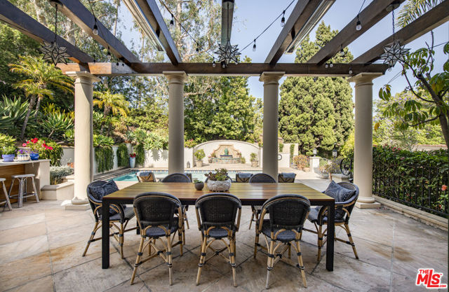 2250 N Berendo Street, Los Angeles CA: https://media.crmls.org/mediaz/1fb37409-2140-4c10-bbaf-62ff93fc1afa.jpg