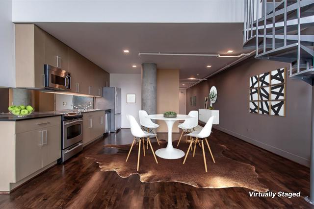 311 Oak Street, Oakland CA: https://media.crmls.org/mediaz/1fb38d05-77b8-471c-8578-5f1595f80eaf.jpg