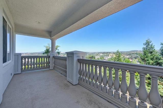 2791 Giorno Way, El Dorado Hills CA: https://media.crmls.org/mediaz/1fb39d27-83bd-480b-aedc-b0df5ea0a7a1.jpg