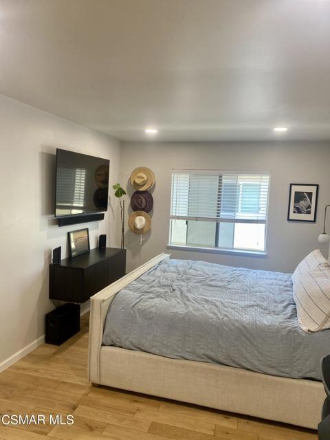 2703 Meadowwood, Santa Ana CA: https://media.crmls.org/mediaz/1fb3d556-ce7d-40e3-822d-50a94d01ddde.jpg