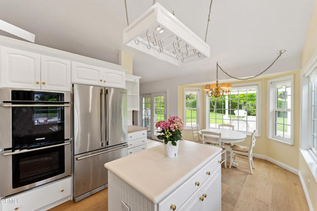 6861 Aviano Drive, Camarillo CA: https://media.crmls.org/mediaz/1fb402fc-5552-4385-9bdb-91a25b84ef19.jpg