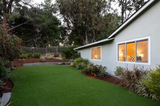 2230 Tioga Drive, Menlo Park CA: https://media.crmls.org/mediaz/1fb46dec-a9b6-4843-99f2-66b74c79cfb8.jpg