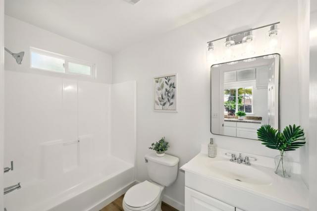 27239 Dunbar Place, Hayward CA: https://media.crmls.org/mediaz/1fb4a685-4517-423f-9a3b-e502cd59770c.jpg