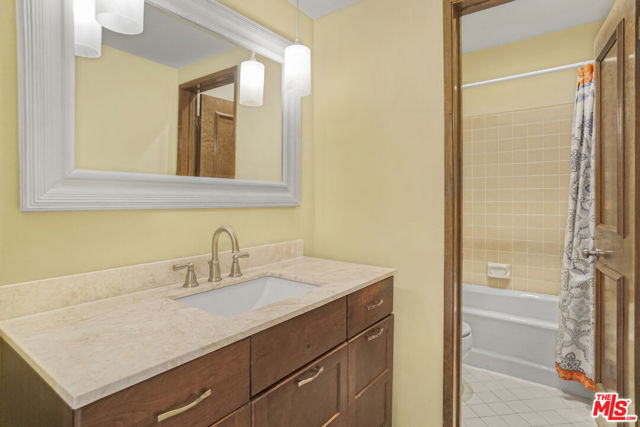 364 Pershing Drive, Playa del Rey CA: https://media.crmls.org/mediaz/1fb5043d-a040-41ab-9392-3eae832087b2.jpg