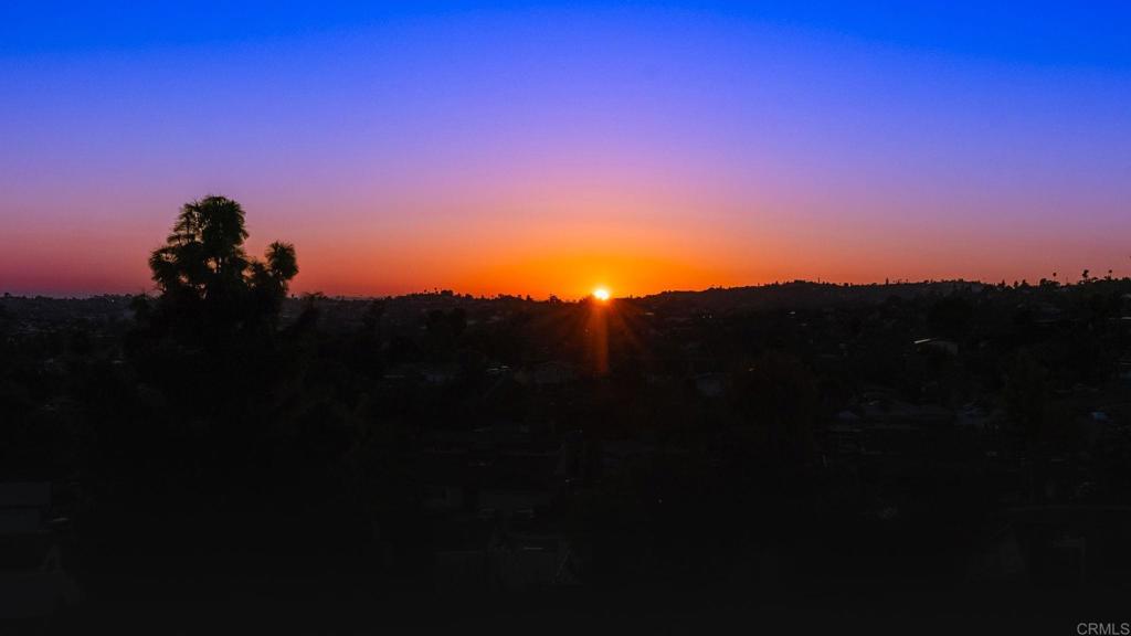 https://media.crmls.org/mediaz/1fb53195-0907-4043-8522-03a1ed393b95.jpg?preset=X-Large