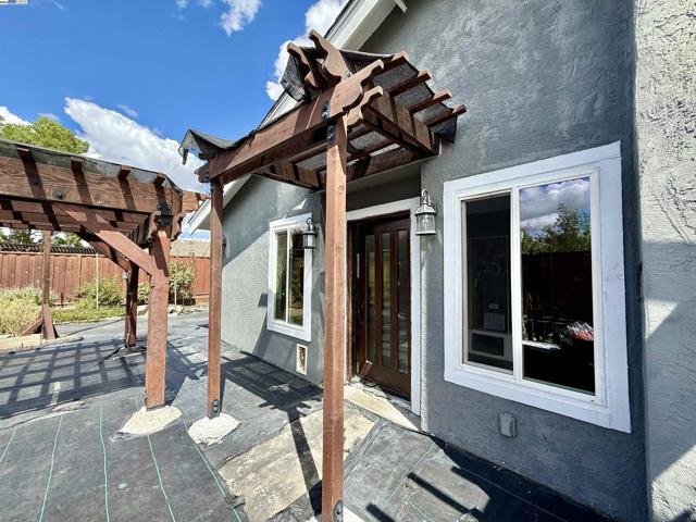 1817 Bluebell Dr, Livermore CA: https://media.crmls.org/mediaz/1fb5587d-f793-48cc-b53c-86d6fb1aa476.jpg