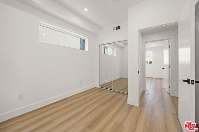 910 N Hudson Avenue, Los Angeles CA: https://media.crmls.org/mediaz/1fb5805a-8e52-434e-ab50-6ec88d4fc826.jpg