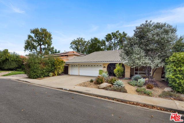 31906 Lyndbrook Court photo 4