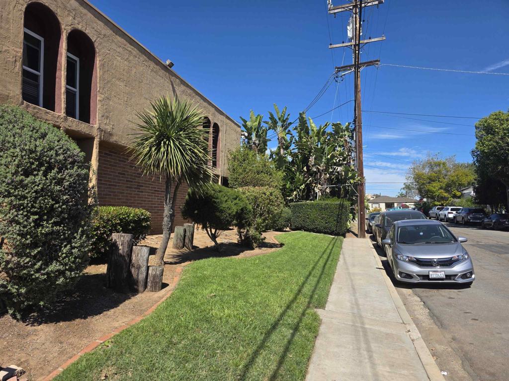 4844 68th St - photo 3