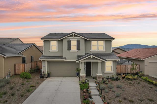 1941 Camden Street, Hollister CA: https://media.crmls.org/mediaz/1fb85c60-fe37-46bf-b48d-42ae9c1a1587.jpg