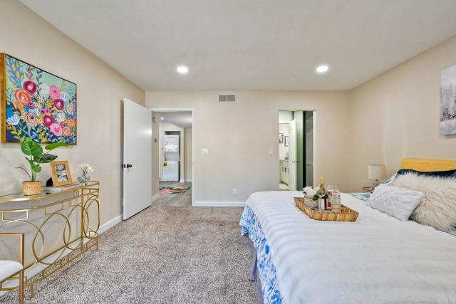 12505 Oaks North Drive, San Diego CA: https://media.crmls.org/mediaz/1fb85cc4-5aa4-4356-8185-1b3b864e80a4.jpg