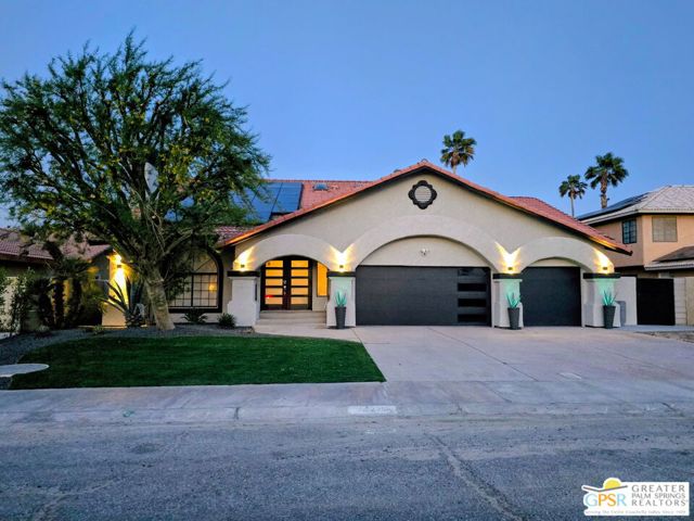 28220 Horizon Road, Cathedral City CA: https://media.crmls.org/mediaz/1fb88d68-0839-4273-8974-5886f62060e4.jpg